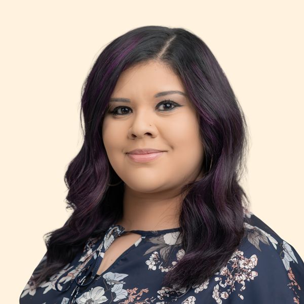 Victoria Mendoza, Therapist