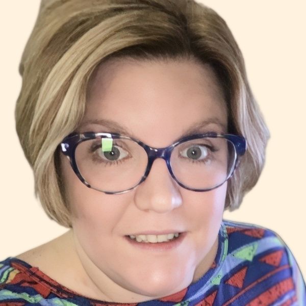 Ashley Simpson, Therapist