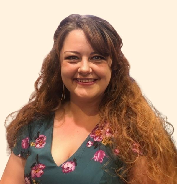 Caitlin Pennington, Therapist