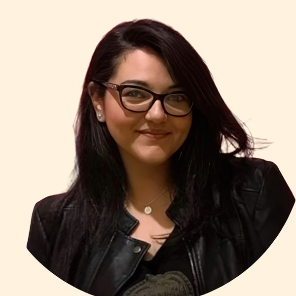Sarah Saragoca, Therapist