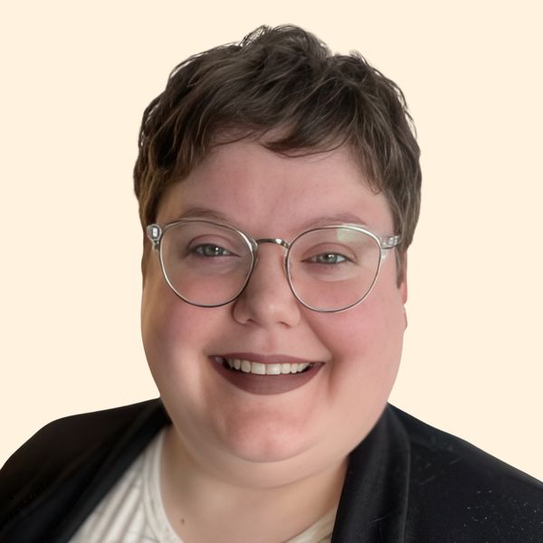 Elizabeth Long, Therapist