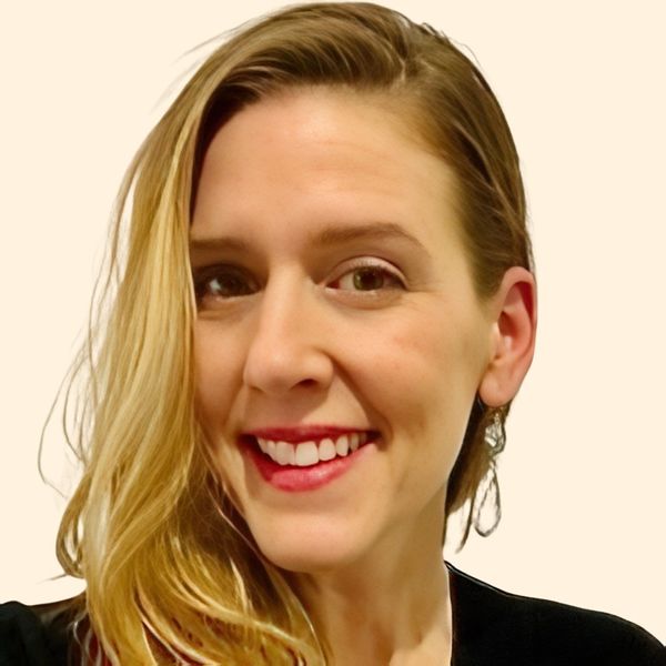 Abbie King, Therapist