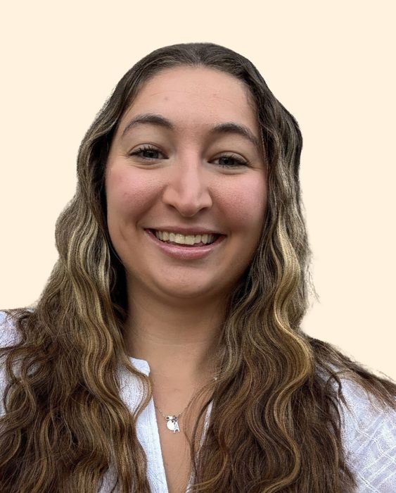 Courtney McCurry, Therapist