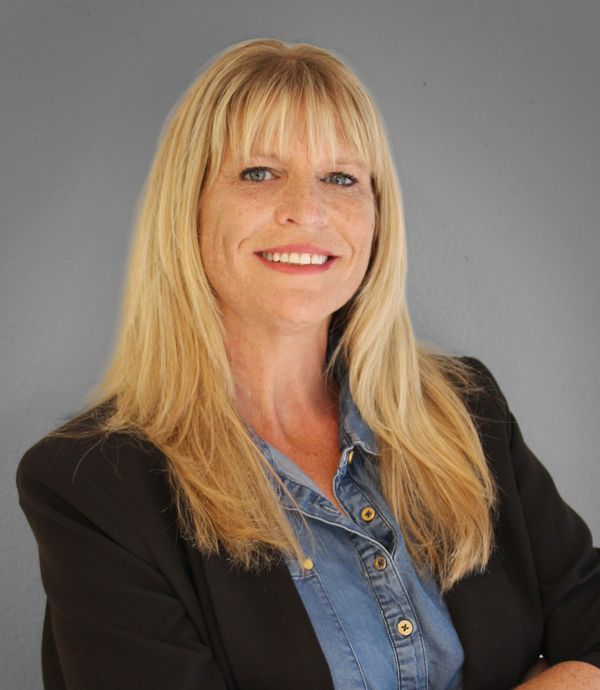 Danielle Bell-Dunnam, Therapist