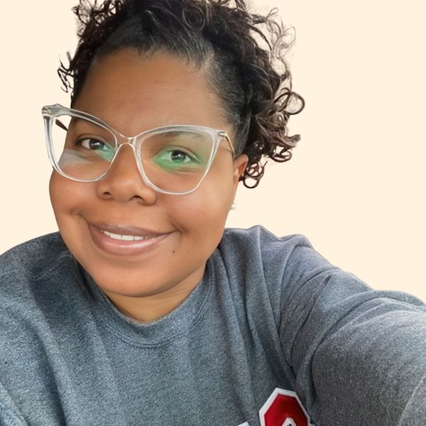 Danielle Crane, Therapist