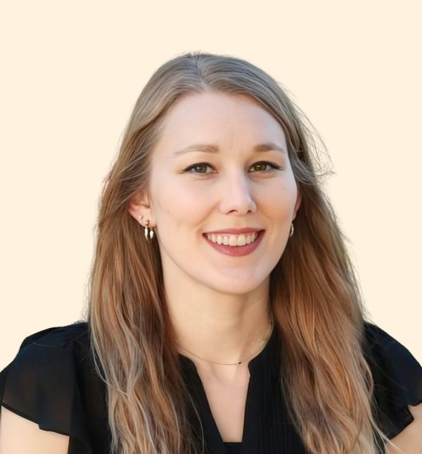 Allyson Bushnell, Therapist