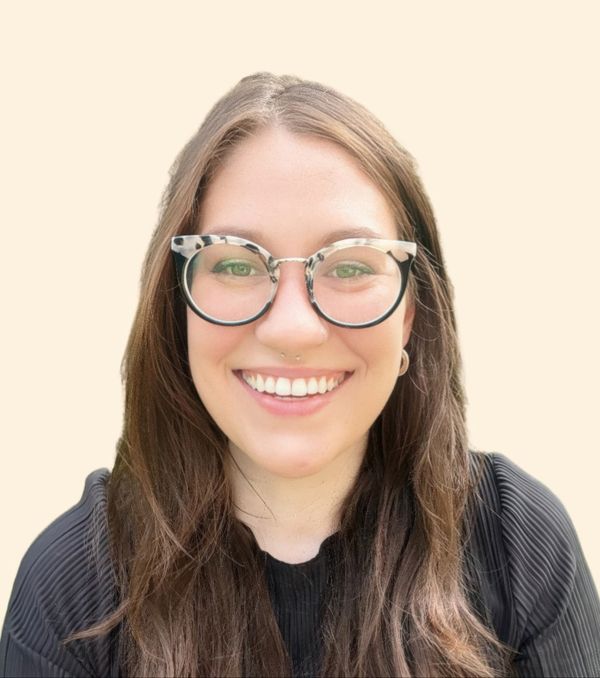 Cameo Bixby-Clemons, Therapist