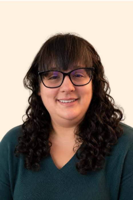 Breanna Davies, Therapist