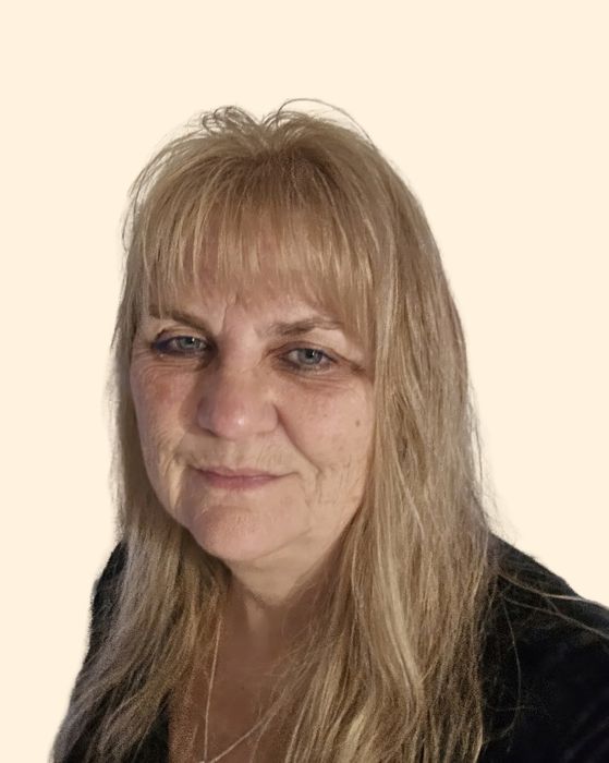 Alison Lindquist, Therapist