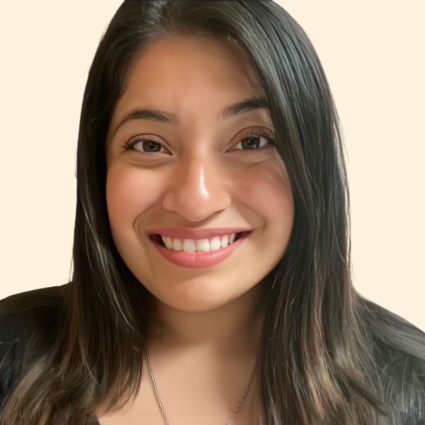 Alexandra Lagunas, Therapist