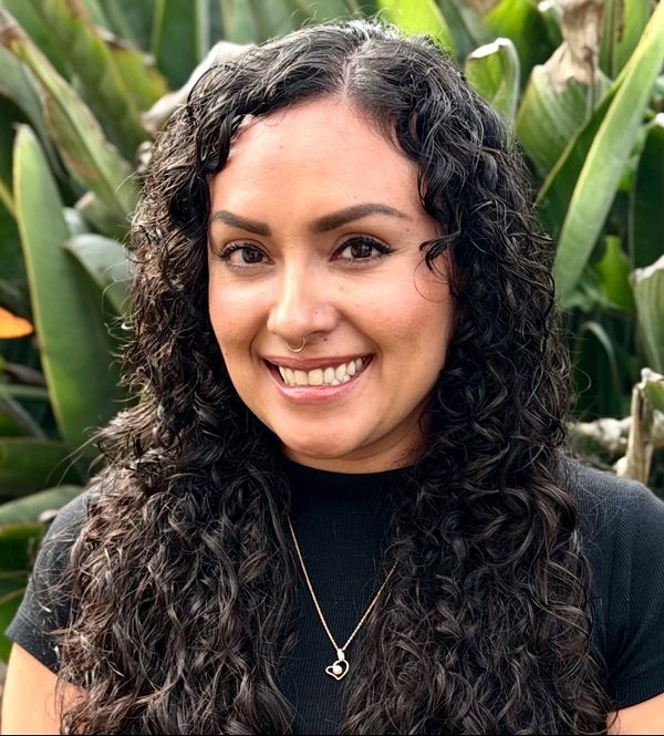 Mayra Aparicio Reyes, Therapist