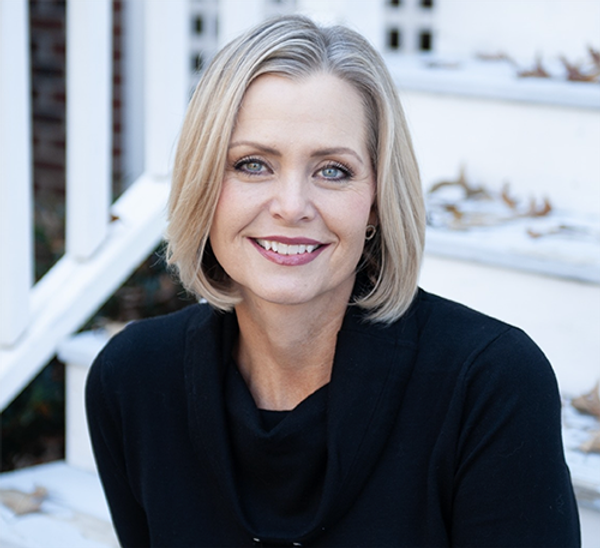 Kate L Kelava, Therapist