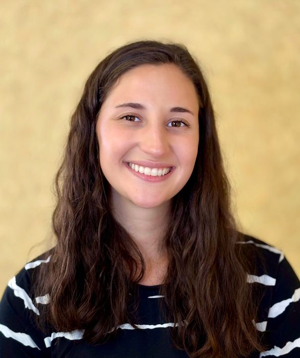 Elaine Weiss, Therapist
