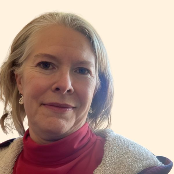 Donna Huntington, Therapist