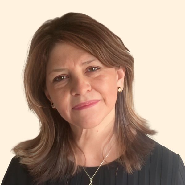 Alba Giraldo, Therapist
