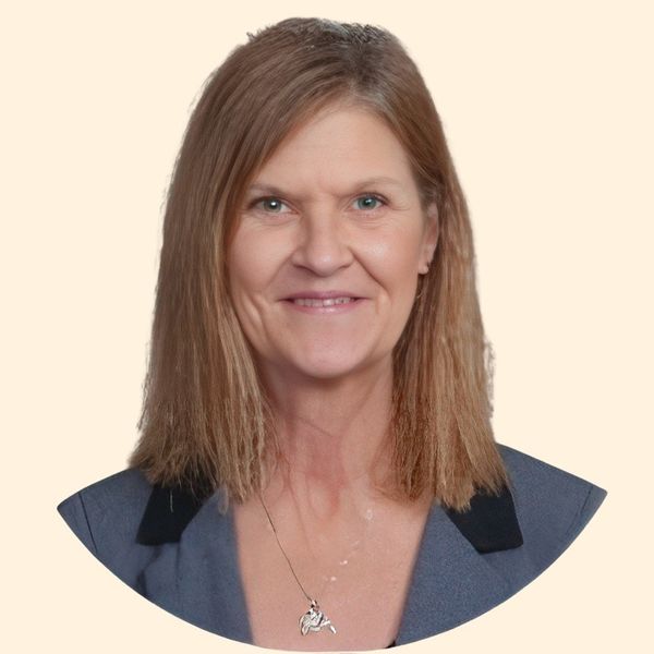 Lori Seulean, Therapist