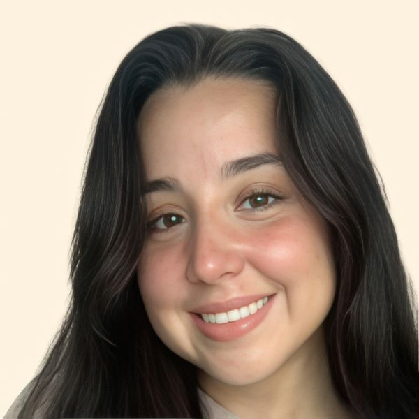 Kelly Magaña, Therapist