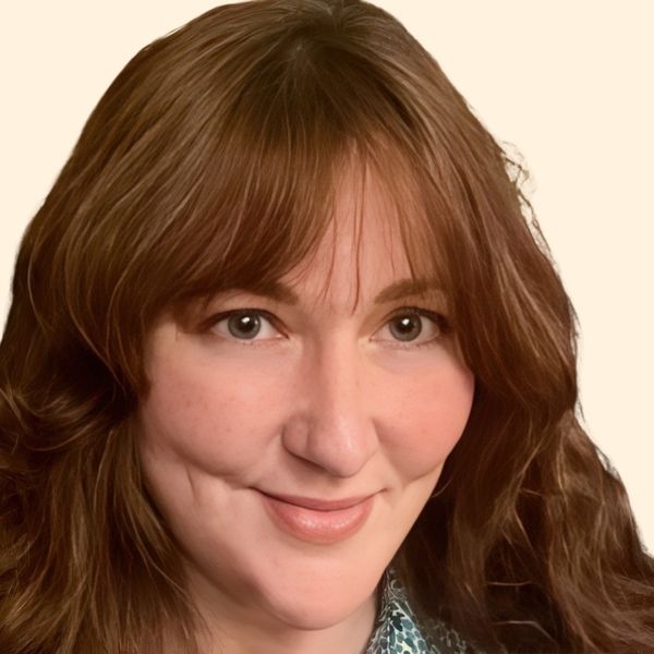 Erin Menczer, Therapist