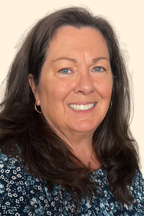 Elena Cacace, Therapist