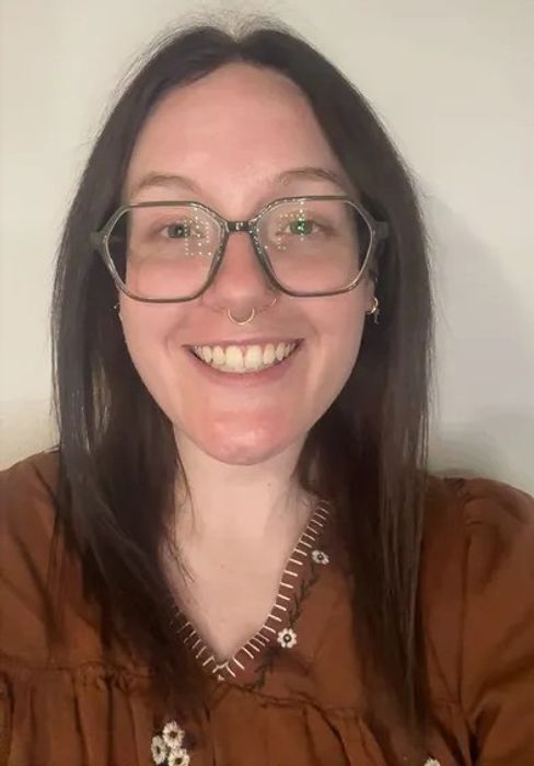 Olivia Anderson, Therapist