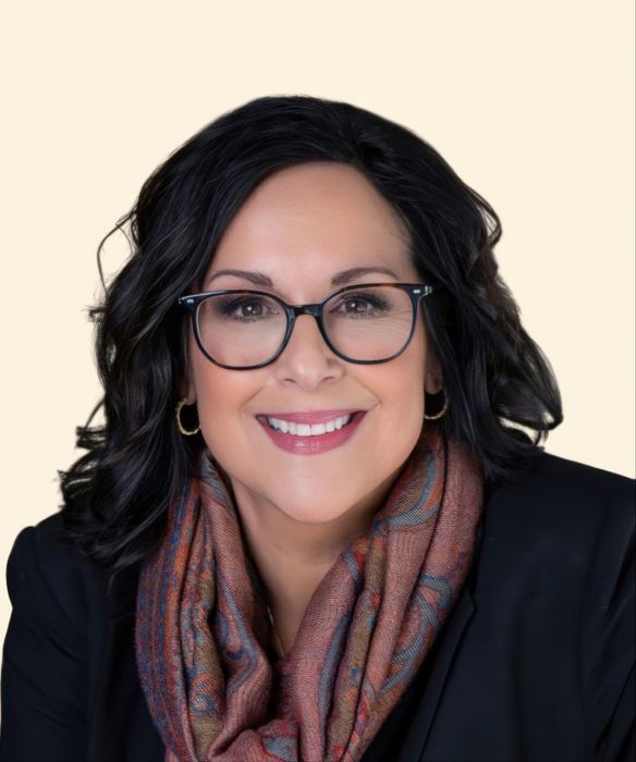 Cyndi Parkes, Therapist