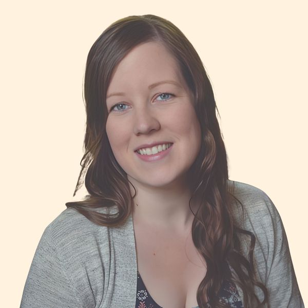 Brittney Bennett, Therapist