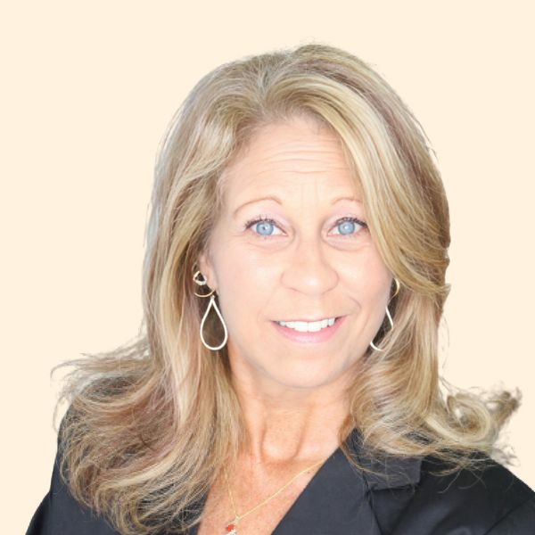 Lisa Reo, Therapist