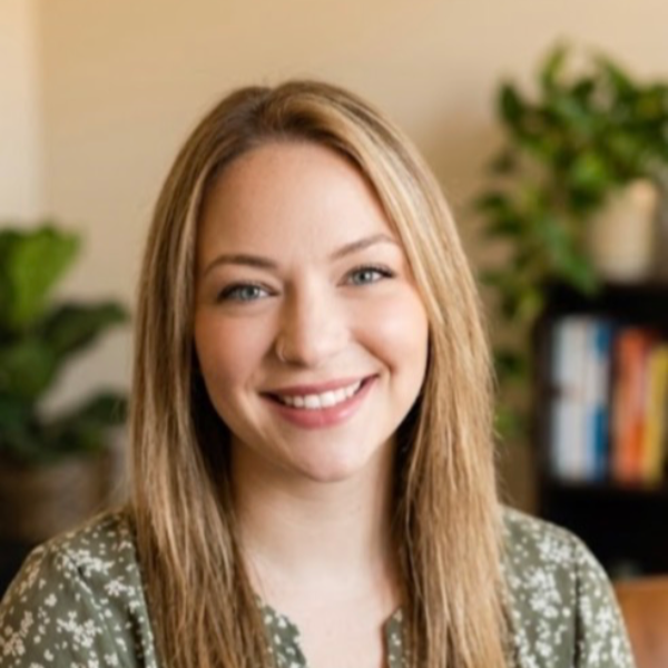 Dana Thompson, Therapy Clinician