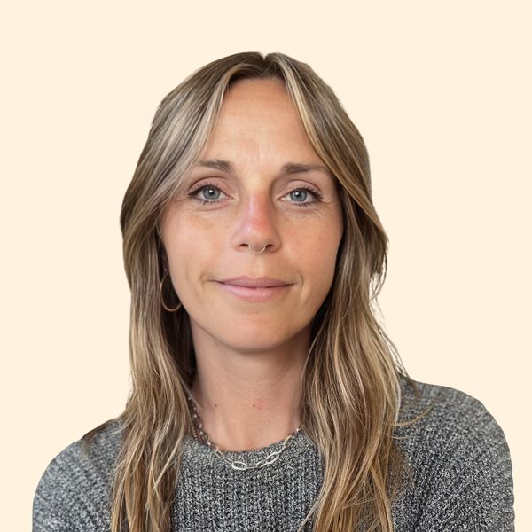 Jillian Walsh, Therapist