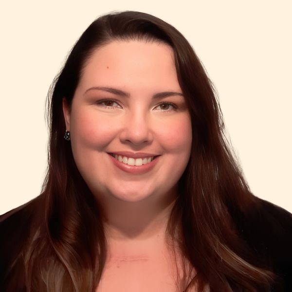 Kelsey Gavin, Therapist