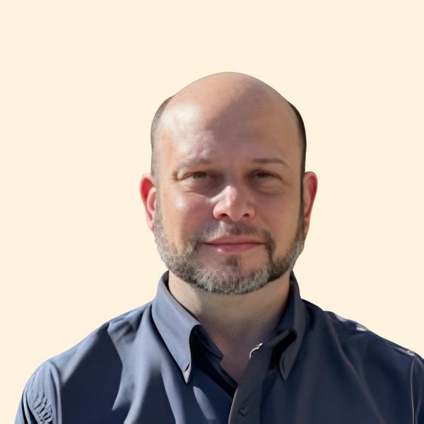 Sean Harris, Therapist
