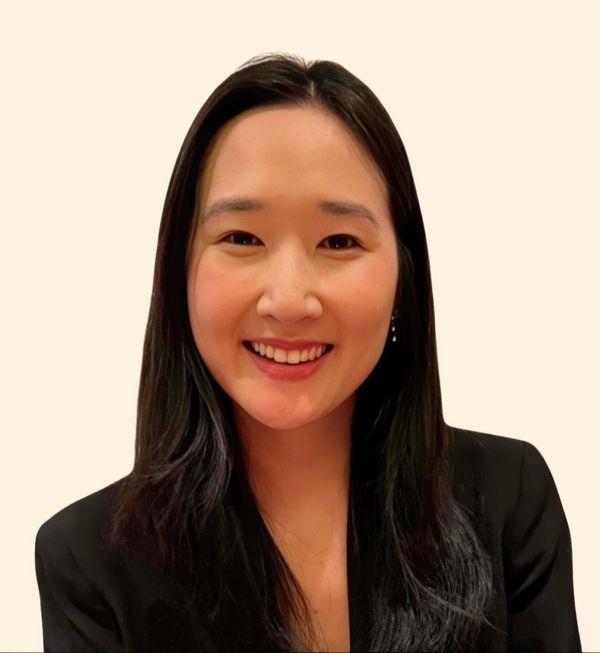 Carrie Chen, Psychiatrist