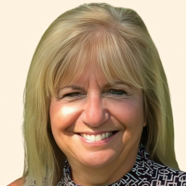 Donna Maisano, Therapist
