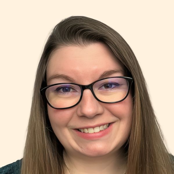 Nicole Cangelose, Therapist