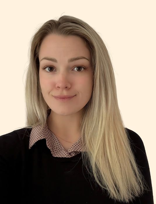 Taylor Houston, Therapist