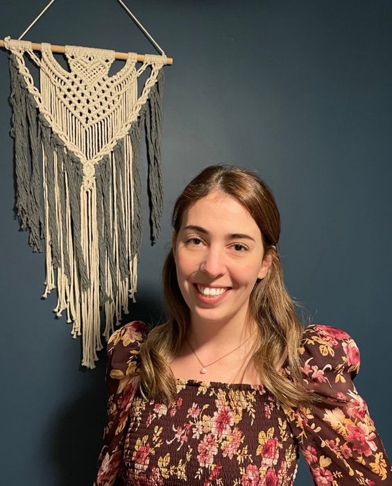 Alyssa DeRosa, Therapist