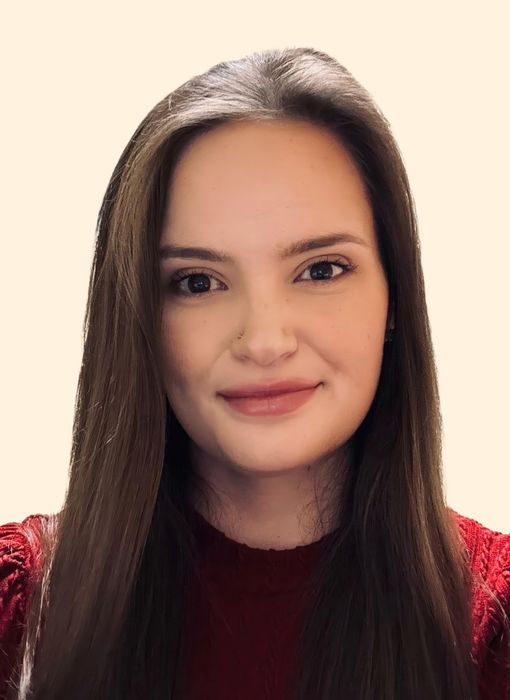 Chelsea Wilder, Therapist