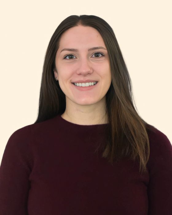 Dakota Downing, Therapist