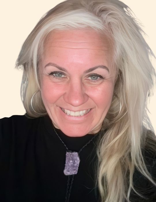 Debbie Bryk, Therapist