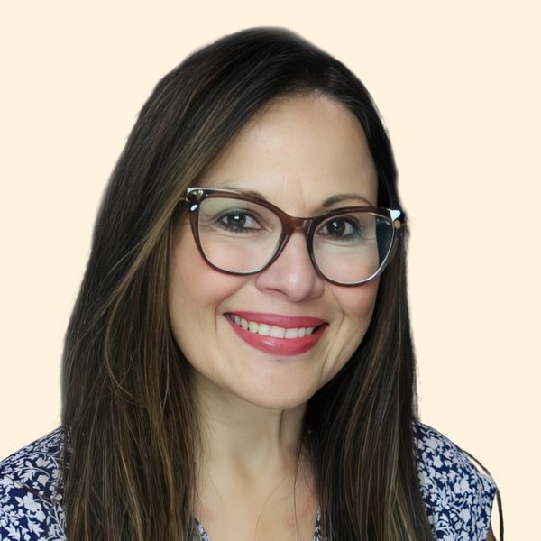 Vicki Nunez, Therapist