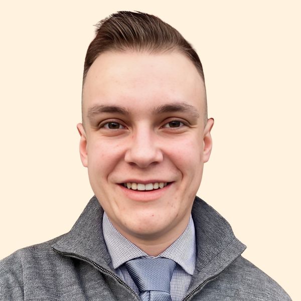 Wyatt Ledford, Therapist
