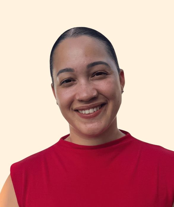 Roxana Caceres, Therapist