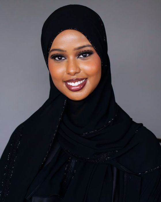 Miske Ali, Therapist