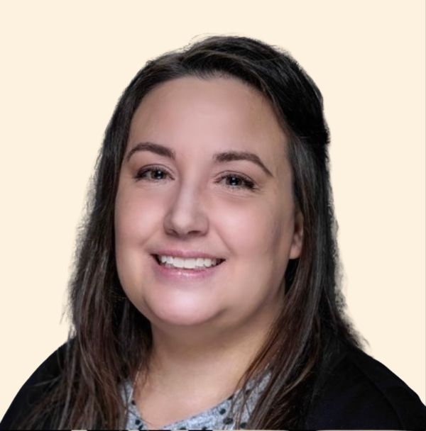 Amy Fezzuoglio, Therapist