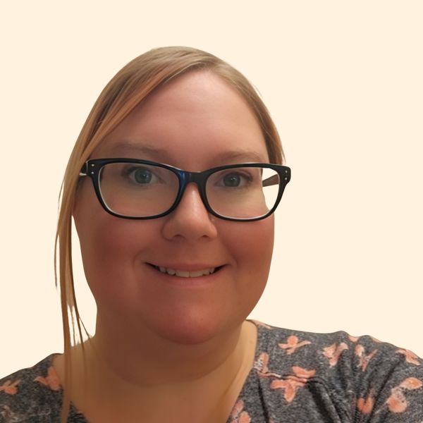 Erica Peteja, Therapist