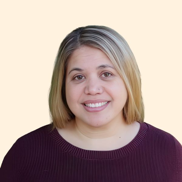 Maraiah Esslinger, Therapist