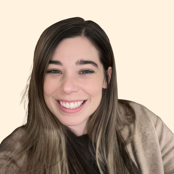 Kayla Gehle, Therapist