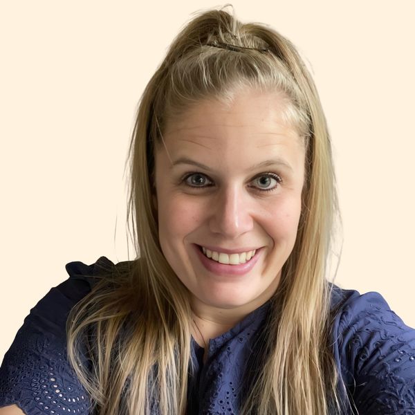 Lauren O'Brien, Therapist