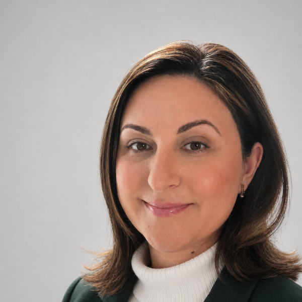 Karine Babakhanyan, Therapist