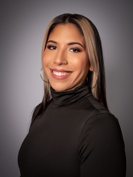 Samantha Ramos, Therapist